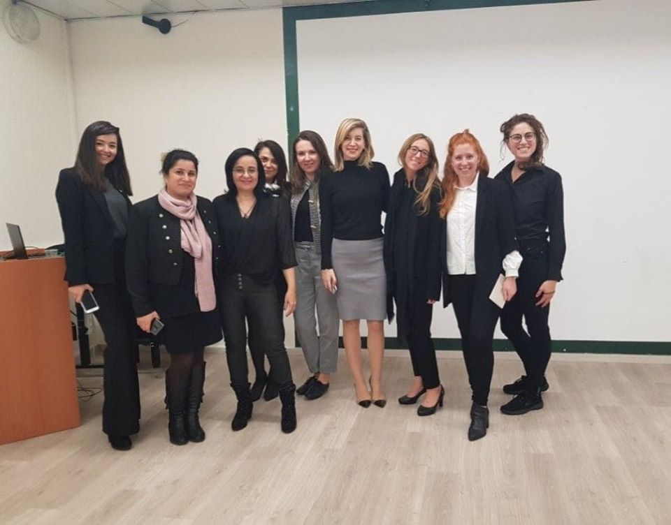 סדנת שפת גוף ורושם ראשוני לעובדי מלו דיוויד אינטרקונטיננטל גלית שרון - הרצאות סטיילינג לחברות וארגונים