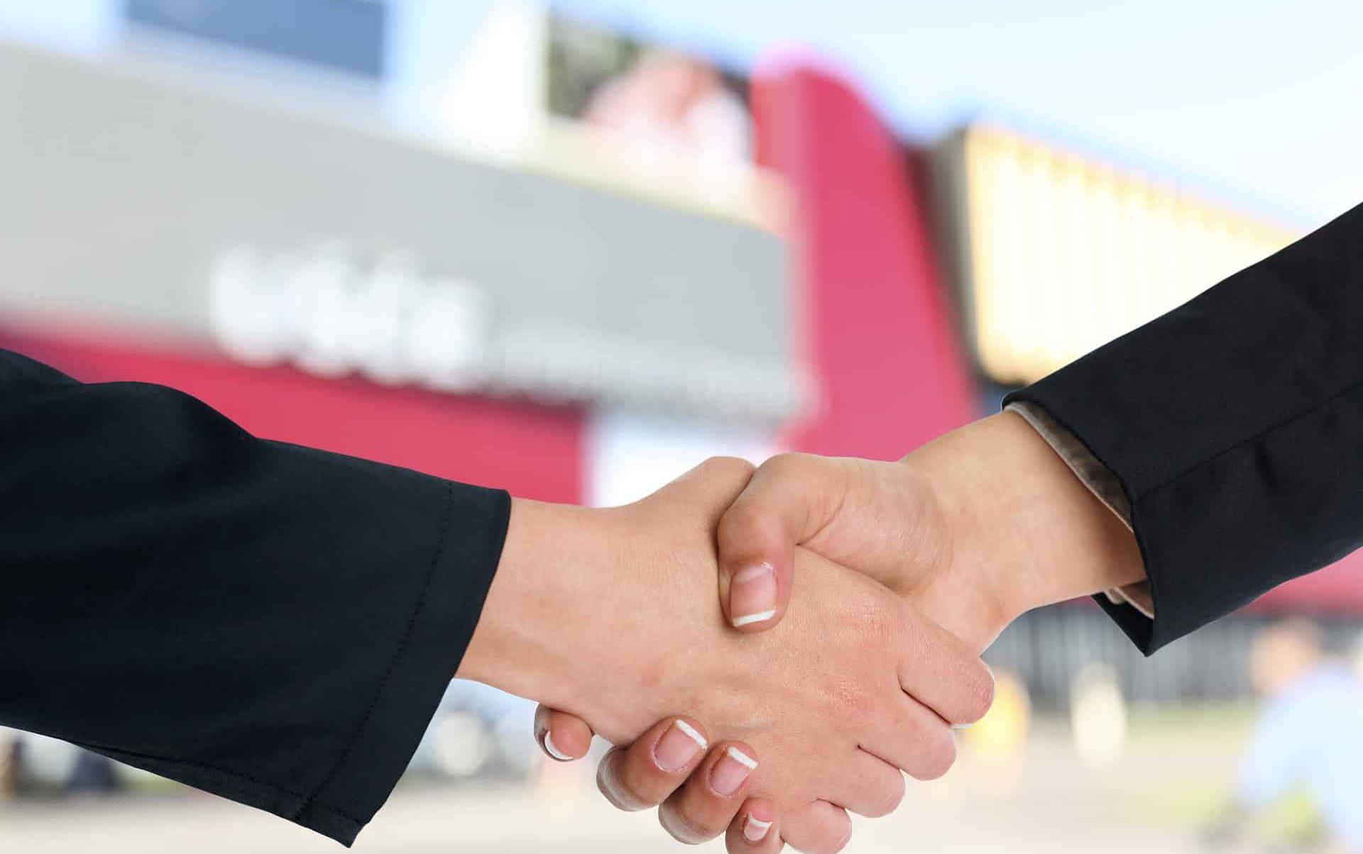 handshake-3298454_1920